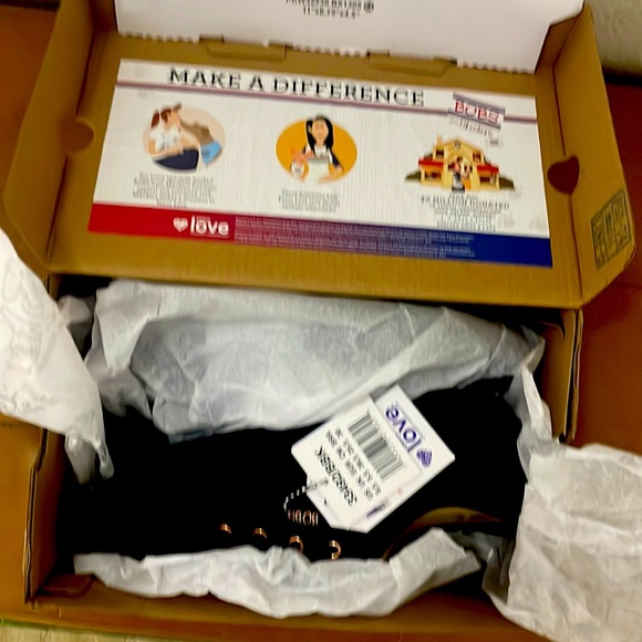 BOBS from Skechers Shoes - ❤️NWT black vegan friendly bobs black 81/2 ❤️